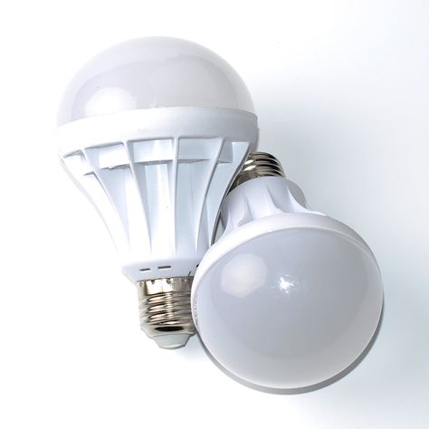 Wewoo - Ampoule LED SMD 5730 6 PCS E12 7W CA 110-120V 136LEDs SMD 5730  Lampe de silicone à économie d'énergie (Blanc froid) - Ampoules LED - Rue  du Commerce